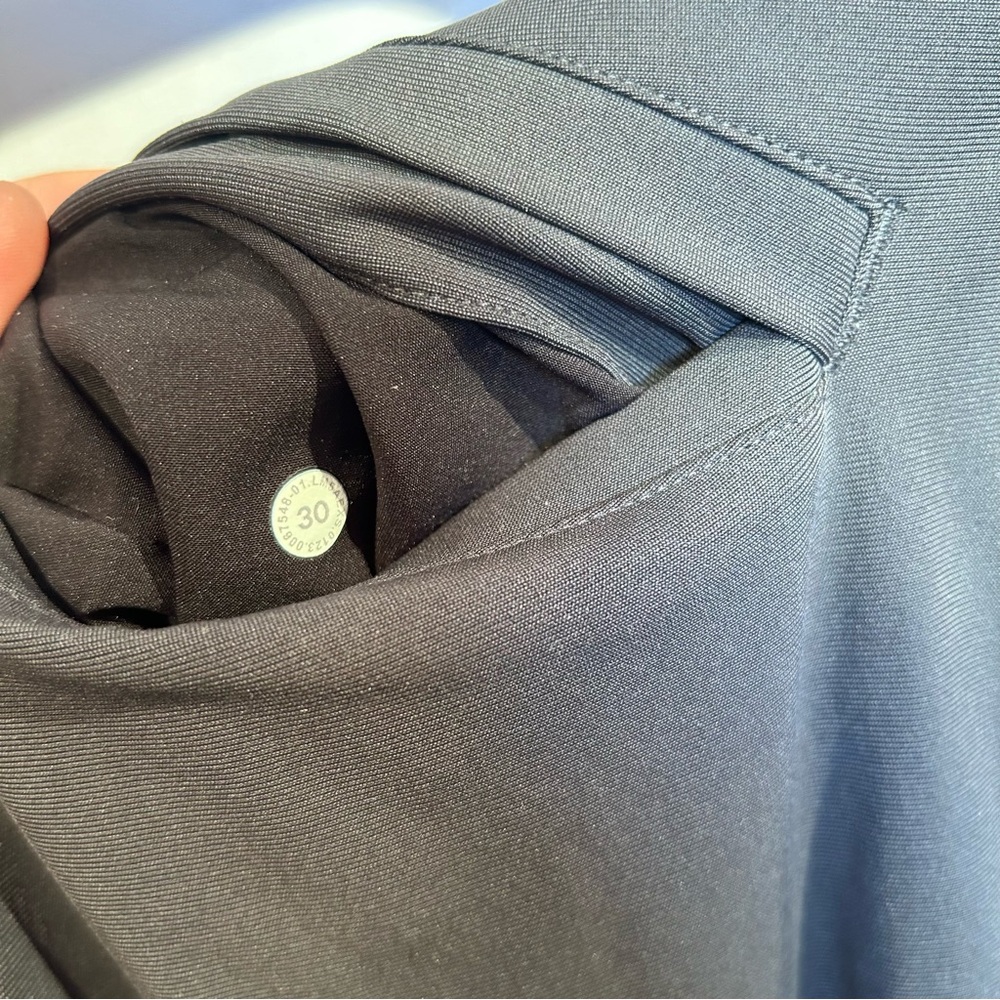 Lululemon Mens ABC Slim Dark Grey Pants Like New Size 30 x 32 - Picture 5 of 6